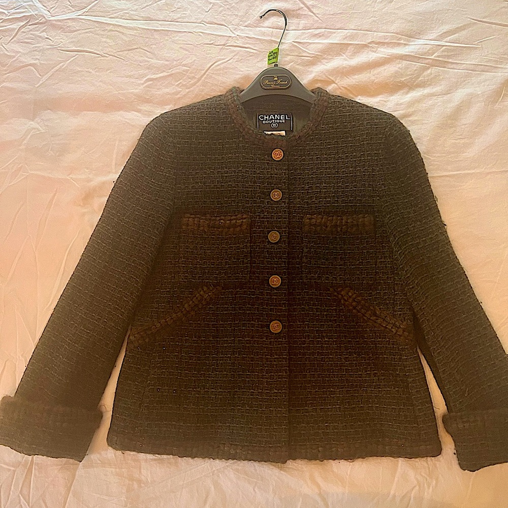 Chanel skirt suit - Picture 1 of 7